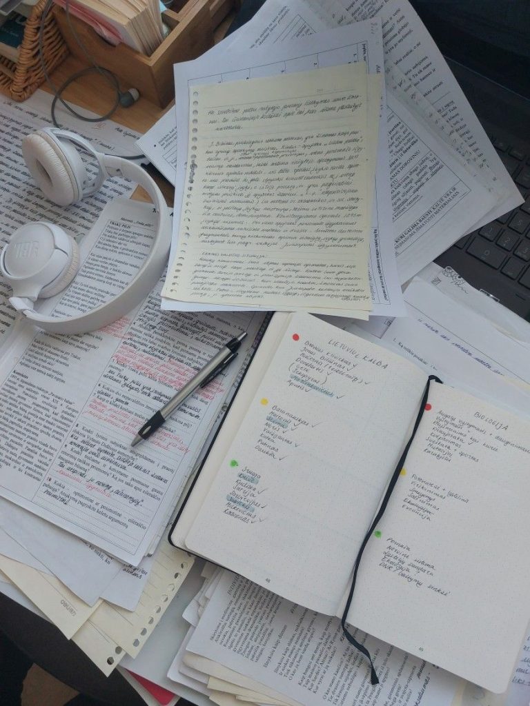 aesthetic exam countdown story dark academic exam countdown story template with books and typewriter font