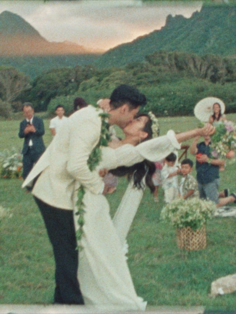 aesthetic wedding story template vintage film grain with couple kissing