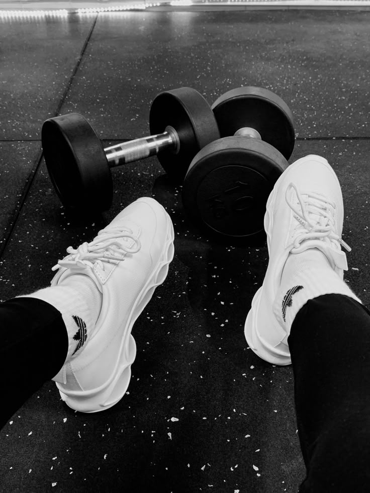 aesthetic personal trainer story template behind the scenes story template personal trainer gym aesthetic