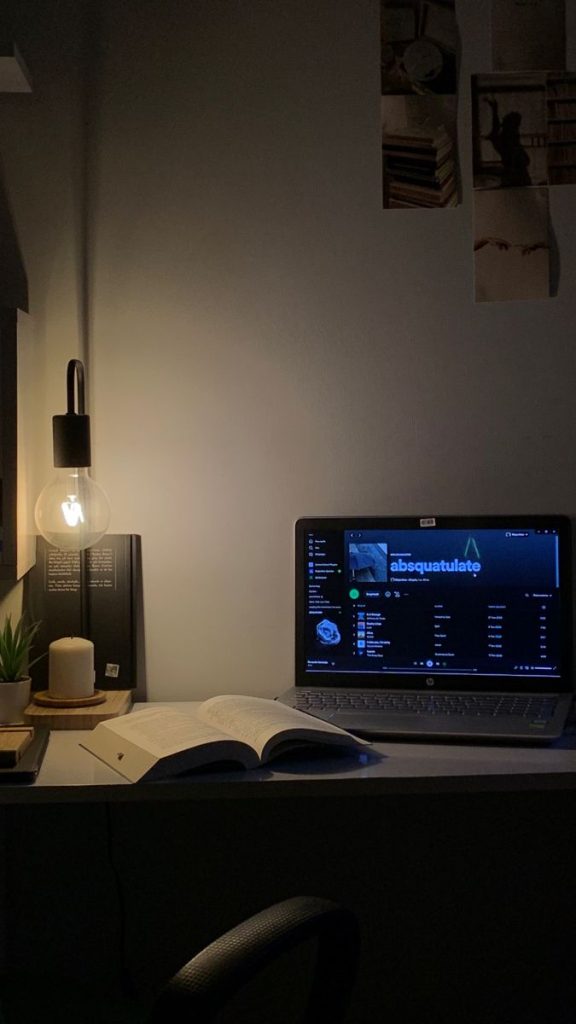 aesthetic university story template study session instagram story template dark mode desk setup